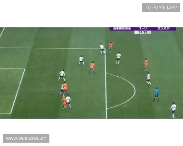 为什么裁判哨响后进球无效？哨音规则的判罚逻辑解析