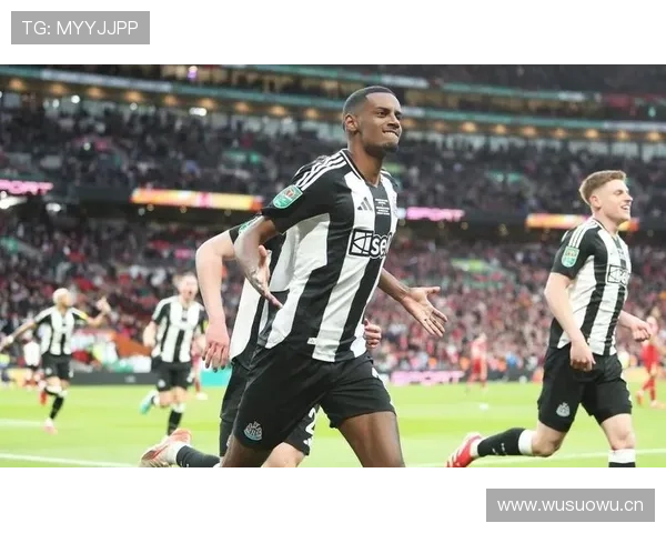 伊萨克高价转会：终结效率与战术适配能否匹配预期？